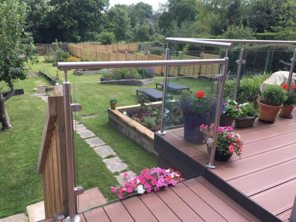 outdoor toughened glass balustrade