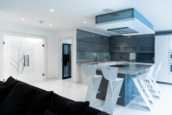 glass kitchen ideas, Crackle Splashback