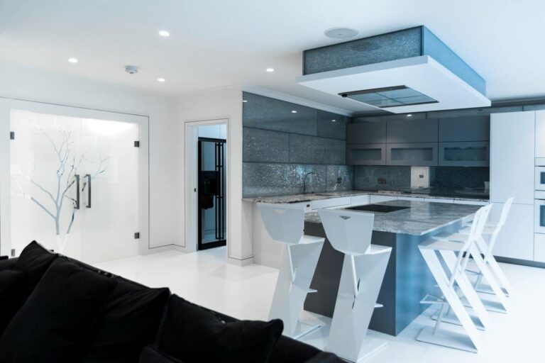 glass kitchen ideas, Crackle Splashback