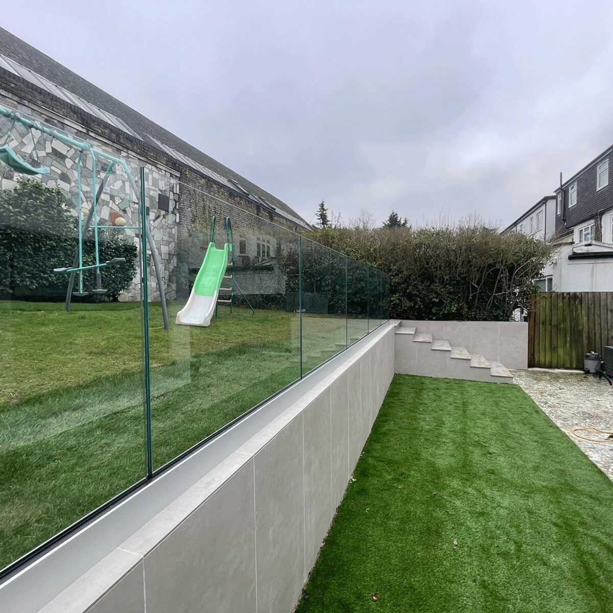 3M Glass Balustrade Channel with Wedge Kit and End Caps - Image 10